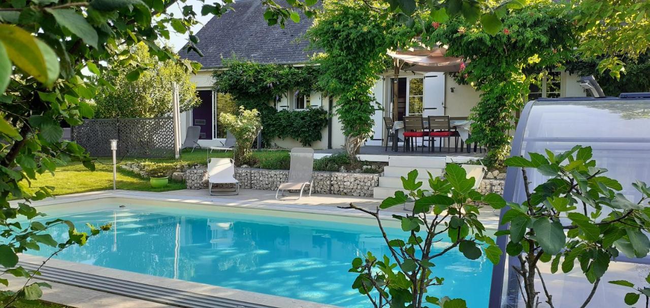 Au Coeur Du Bien-Etre, Gite Avec Piscine Chauffee Et Couverte, Spa, Sauna, Massages 몽토우 외부 사진
