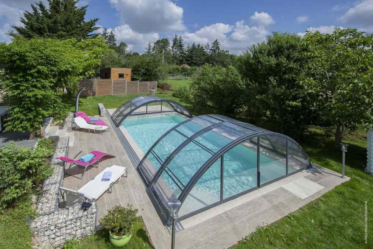 Au Coeur Du Bien-Etre, Gite Avec Piscine Chauffee Et Couverte, Spa, Sauna, Massages 몽토우 외부 사진