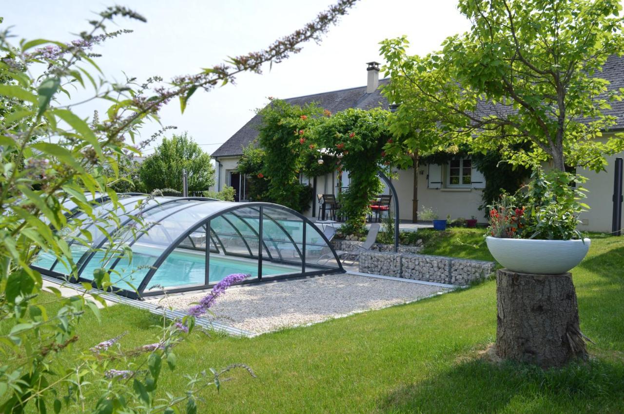 Au Coeur Du Bien-Etre, Gite Avec Piscine Chauffee Et Couverte, Spa, Sauna, Massages 몽토우 외부 사진