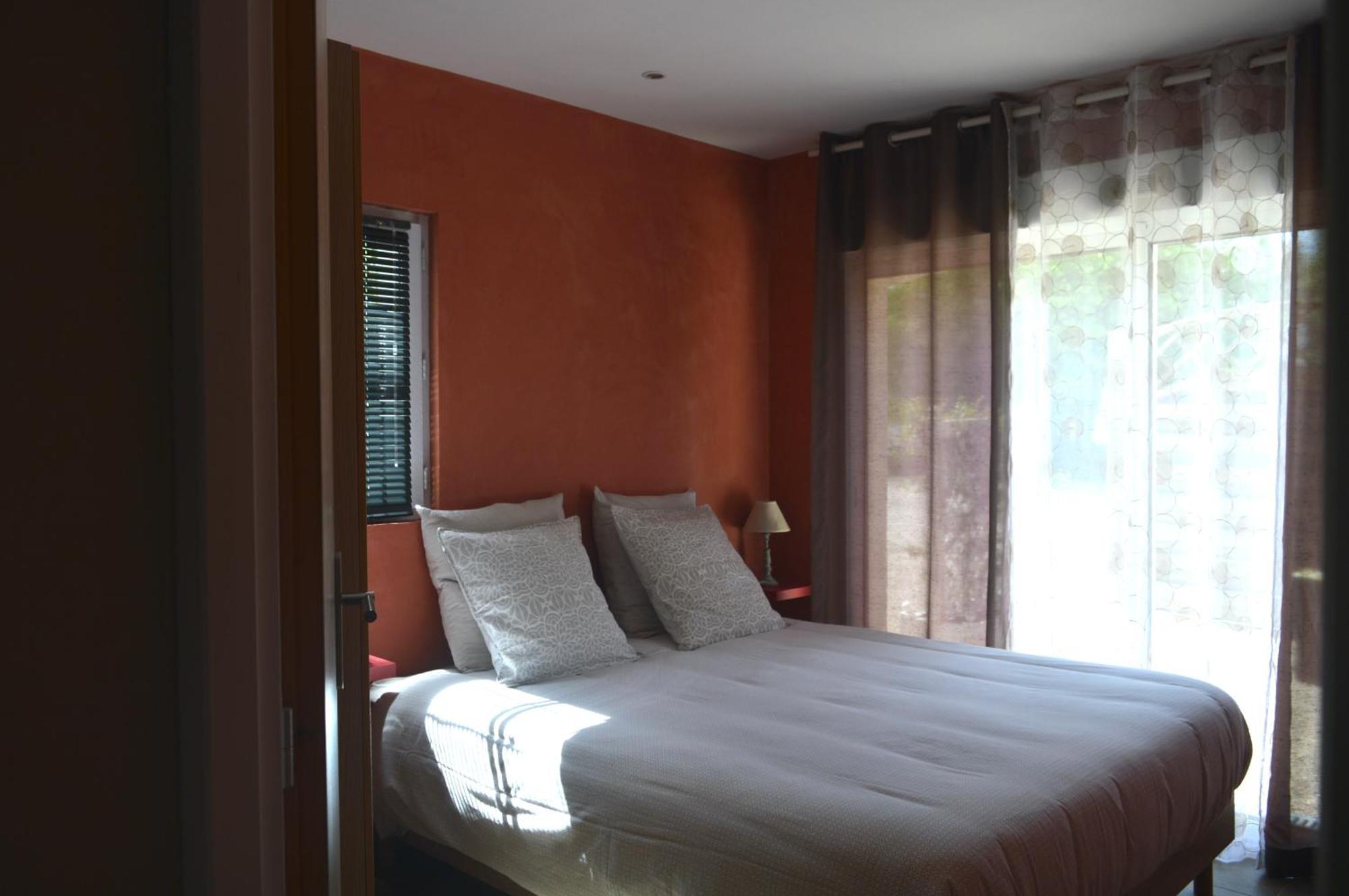 Au Coeur Du Bien-Etre, Gite Avec Piscine Chauffee Et Couverte, Spa, Sauna, Massages 몽토우 외부 사진